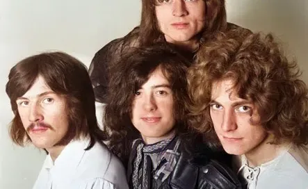 Led-Zeppelin-1968-studio-portrait-John-Bohham-Jimmy-Page-Robert-Plant-John-Paul-Jones